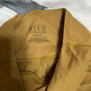 Fleo bounce material 21” leggings